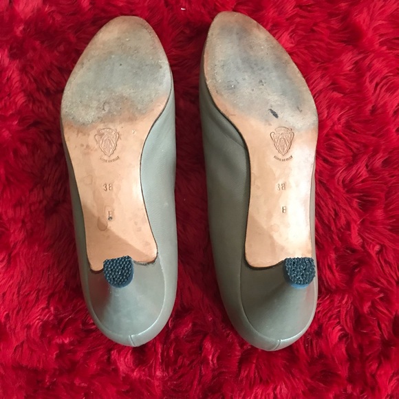 Authentic Gucci Brown Leather pumps, 2” heels, size 8B - Picture 8 of 12